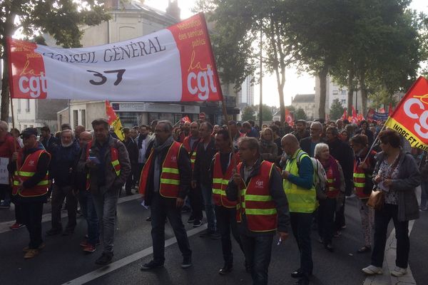 (Archives) Un cortège de manifestants rassemblé à Tours. 