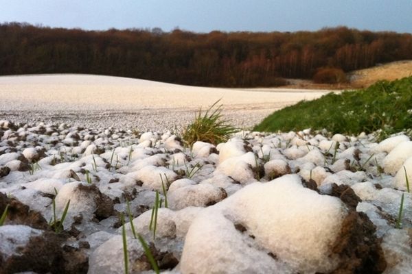 La plaine de Osmoy-Saint-Valéry sous la neige.