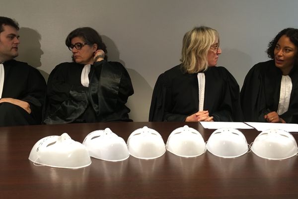 Les avocats du barreau de Tulle ont voté la grève illimitée lundi 3 décembre.