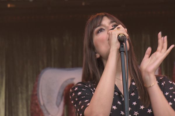 Clara Luciani était venue pour la dernière fois à Brive en 2019.