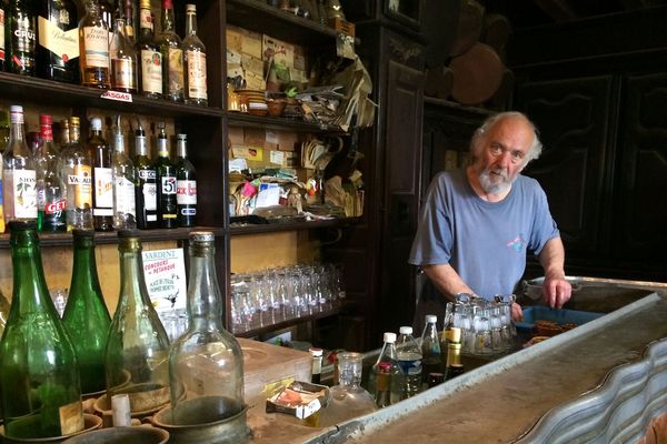 Jean-Paul Peyrot, le patron du bistrot de Sardent "Chez Bichette"