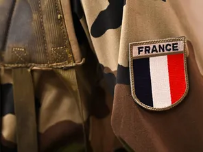 Un rapport ministériel pointe du doigt les nombreux dysfonctionnements dans la gestion des violences sexistes et sexuelles au sein de l'armée française.