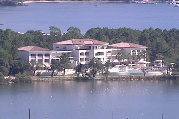 Les propriétaires de résidence secondaire à Porto-Vecchio vont voir la partie fixe de leurs factures d'eau doubler.