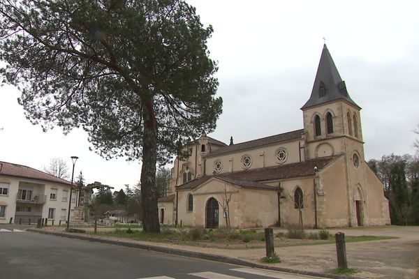 La commune de Mios, en Gironde, comptait 8 500 habitants en 2014, contre 12 000 aujourd'hui.