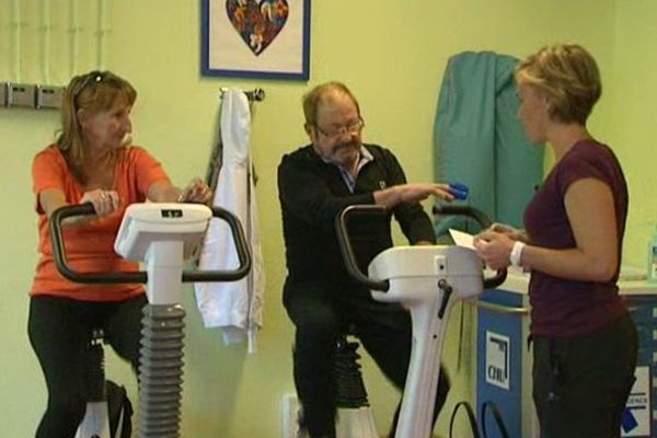 Deux patients insuffisants respiratoires se "soignent" dans une salle de sport à Montpellier - 9 octobre 2015