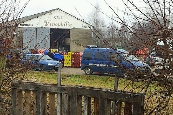 Le corps a été retrouvé devant un hangar de la brasserie Vigneron à Montreuil-sur-mer. 