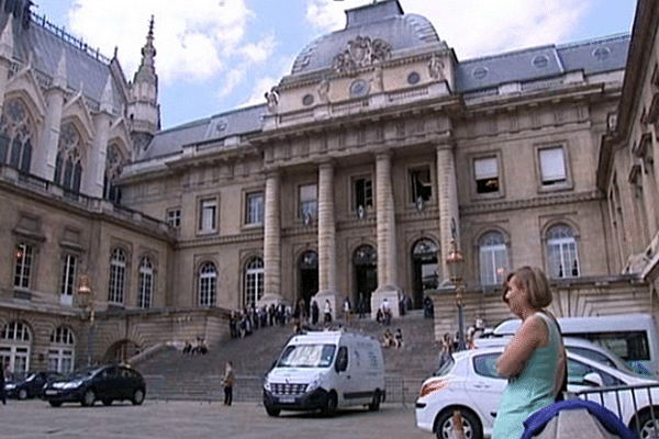 Paris - Palais de justice - archives