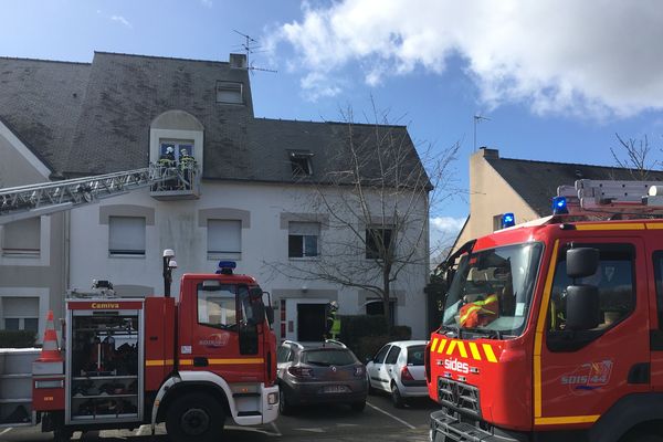 Les pompiers du SDIS 44 ont fait appel à de nombreux moyens pour secourir les victimes de l'incendie