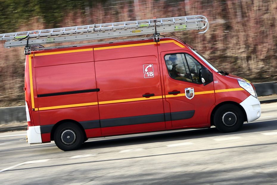 Grave accident de la route à Alès : renversé par une voiture, un homme de 73 ans en arrêt cardiaque à l'arrivée des secours