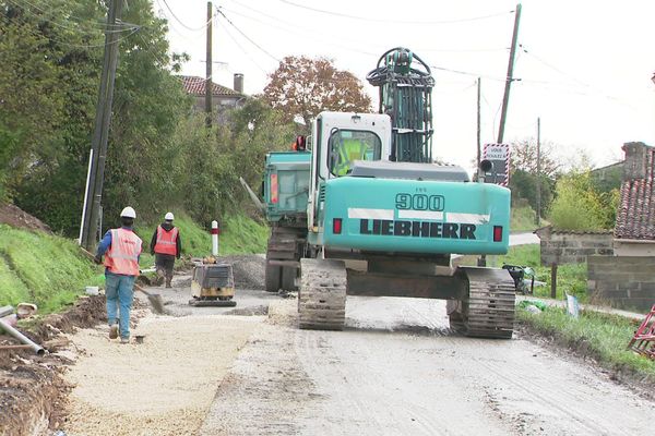 Le centre de la commune de Chaniers est en chantier