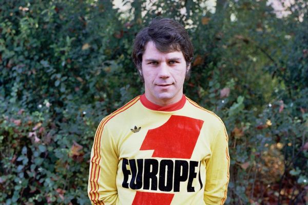 Eric Lothe, dans les années 70, quand il était défenseur du RC Lens