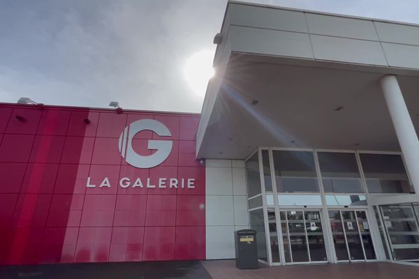 La galerie commerciale Portes du Sud à Chenôve (avril 2024), dans laquelle se trouve le Géant Casino.