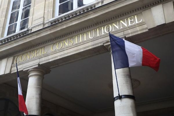 Le Conseil constitutionnel.