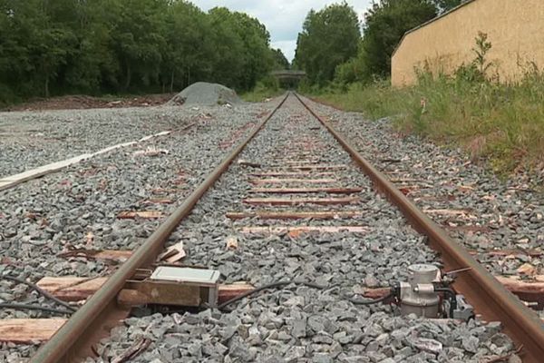 Le rénovation de la ligne de fret entre Niort et Parthenay est terminée.