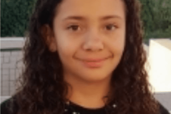 La gendarmerie des Pyrénées-Orientales a lancé un appel à témoins pour retrouver Elyah Barbaux, 11 ans. L'adolescente a quitté son collège de Rivesaltes vers 10 h ce vendredi 29 novembre 2024 pour une destination inconnue