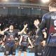 Communion en fin de match entre les joueurs du Limoges Handball et son public.