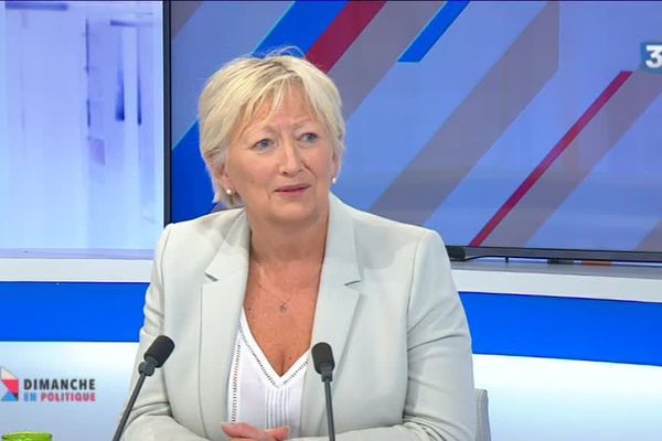 Catherine Morin-Desailly sur le plateau du magazine "Dimanche en Politique" 