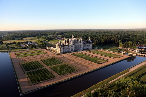 Vue aérienne du château de Chambord / Dans le Loir-et-Cher, trois duels attendent les électeurs le 7 juillet prochain.