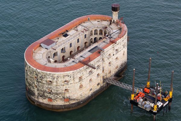 Le Fort Boyard située entre l'île d'Aix et l'île d'Oléron, dans le département de la Charente-Maritime.