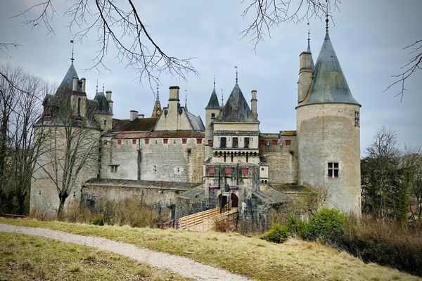 Le château de La Rochepot va demeurer fermé pendant un moment