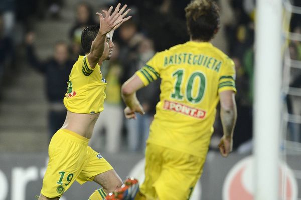 Bedoya et Aristeguieta lors des 16èmes de finale de la Coupe de la Ligue contre le FC Lorient, le 28 octobre 2013