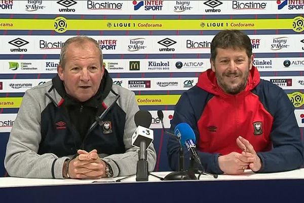 Le duo Courbis-Mercadal en conférence de presse ce jeudi avant le déplacement à Nîmes