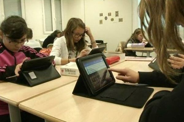 Des tablettes tactiles dans les collèges de l'Oise 