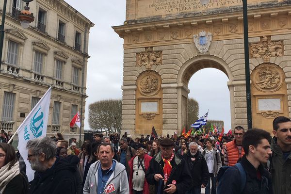 A Montpellier le 3 avril 2018, la manifestation a commencé devant la gare SNCF pour rejoindre le Peyrou 