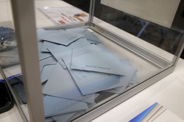 Les électeurs sont appelés aux urnes ce dimanche 30 juin et le dimanche 7 juillet, pour des élections législatives anticipées.