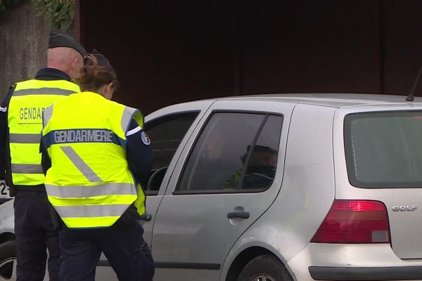 Alors que les accidents mortels de la route se multiplient dans la Drôme, la préfecture lance une opération "carton rouge".