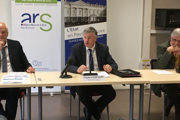 Le préfet de région, Claude d'Harcourt, détaille les mesures sanitaires prises dans le cadre du plan blanc maximal pour les Pays de la Loire