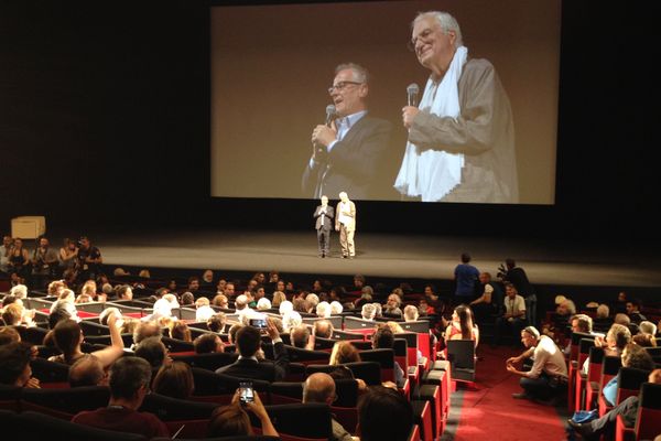 Thierry Frémaux et Bertrand Tavernier sur la scène du Grand Théâtre Lumière.Dimanche 17/05/2015