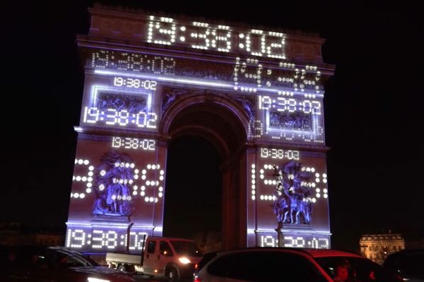 Le spectacle pyrotechnique pour fêter le passage en 2024 doit durer une dizaine de minutes.