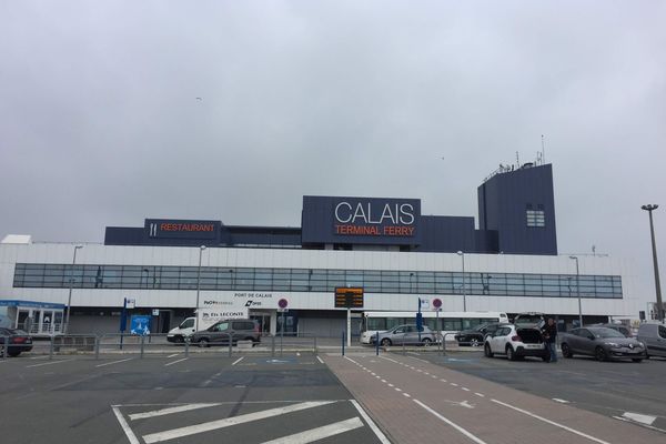 De gros bouchons sont signalés sur la rocade portuaire et l'A16 à cause d'une grève au port de Calais, ce jeudi 14 novembre 2023.