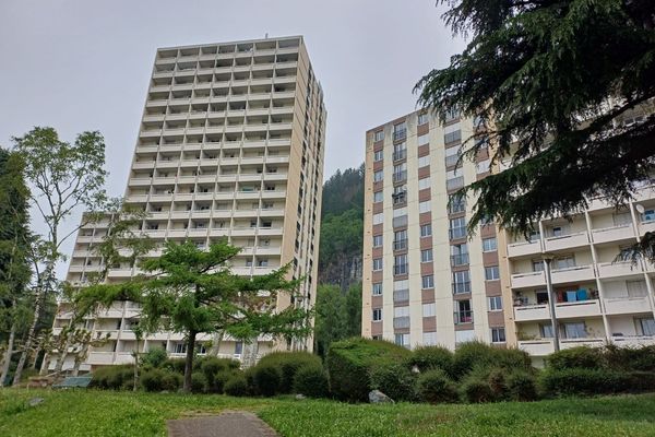 Les habitants du quartier de l'Ophite à Lourdes (Hautes-Pyrénées) sont privés d'eau chaude.