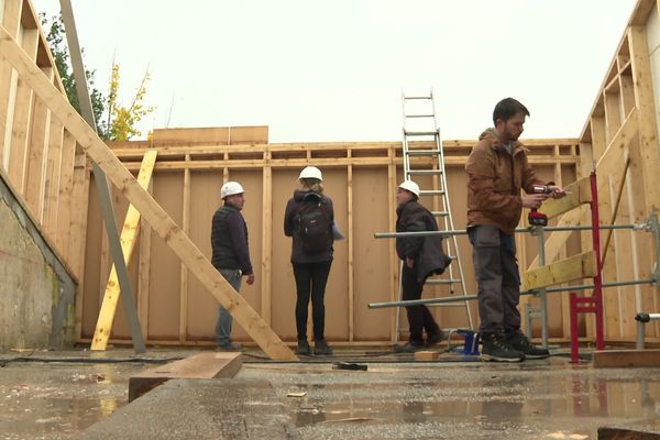 Ce chantier du Taillan-Médoc a pris deux semaines de retard à cause de la pluie, le 14 novembre 2023.