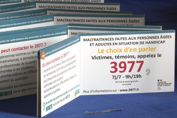 Le 3977 est le numéro national dédié à la lutte contre les maltraitances envers les personnes âgées et les adultes en situation de handicap