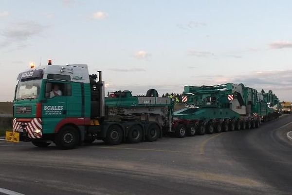 Attention, un convoi exceptionnel, aux dimensions hors normes, traverse le département de Saône-et-Loire dans la nuit du mardi 5 au mercredi 6 août 2014.