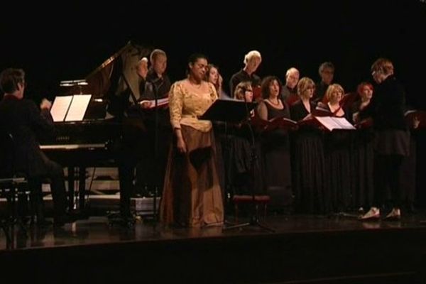 Le concert d'ouverture était assuré par la Chorale Si Bémol de Clermont-Ferrand