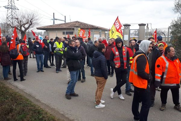 Les compteurs d'électricité d'une vingtaine de communes du Gard ont été basculées en heures creuses pour une durée indéterminée par des grévistes au nord de Nîmes. 