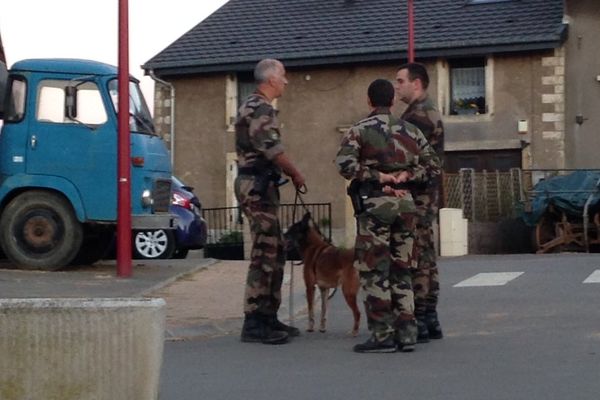 Equipes cynophiles dans Sancy