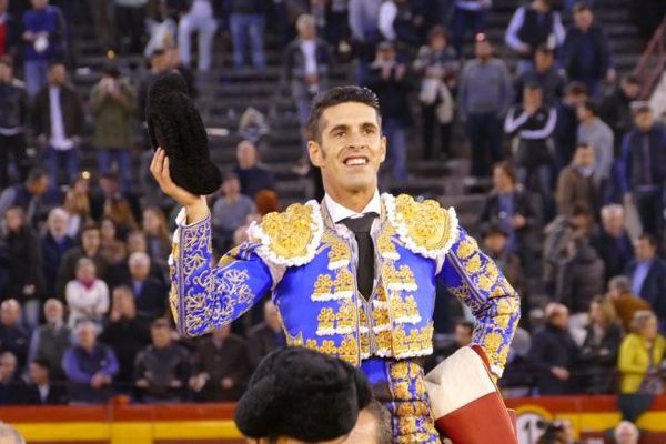 La grande faena de Talavante a lancé la "nit del foc" (La nuit du feu) à Castellón. Toute une ville en fête!