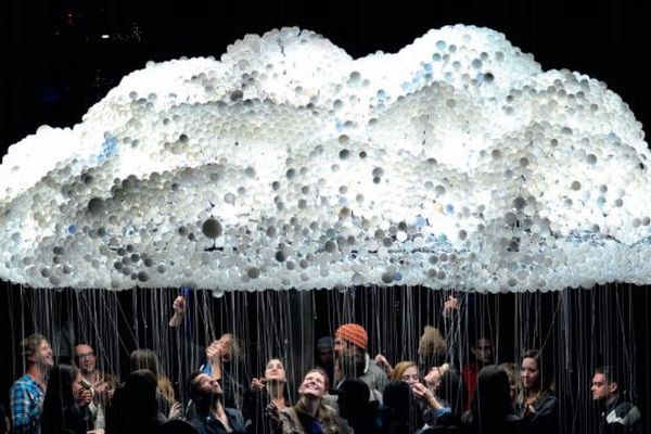 L'oeuvre interactive "Le Cloud" a servi de support visuel à l'affiche d'Opportunités Digitales, et est visible le temps de l'événement dans la ville de Rennes. 