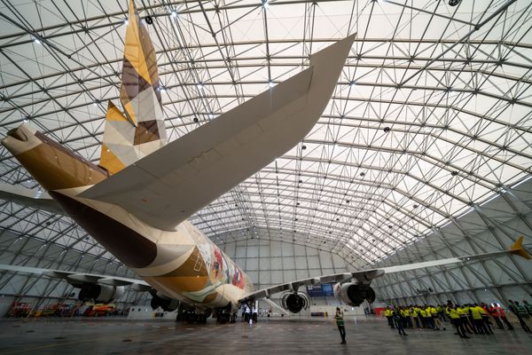 Un A380 dans le nouvel hangar de Tarmac Aerosave à Tarbes début octobre 2024.