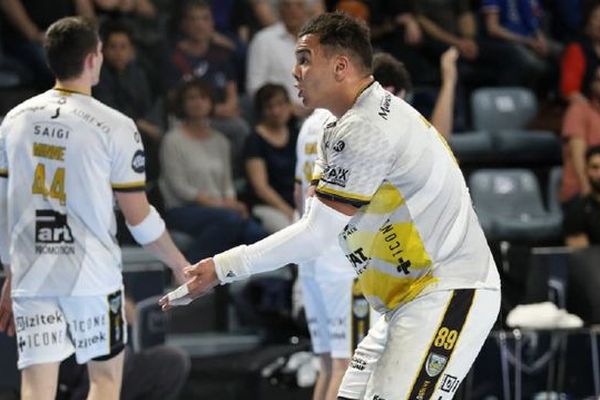 Suite à la blessure de Ludovic Fabregas dont la date de retour à la compétition reste incertaine, le Montpellier Handball a obtenu l’autorisation de la Ligue nationale de handball pour l’engagement d’un joker médical: Mohamed Mamdouh.