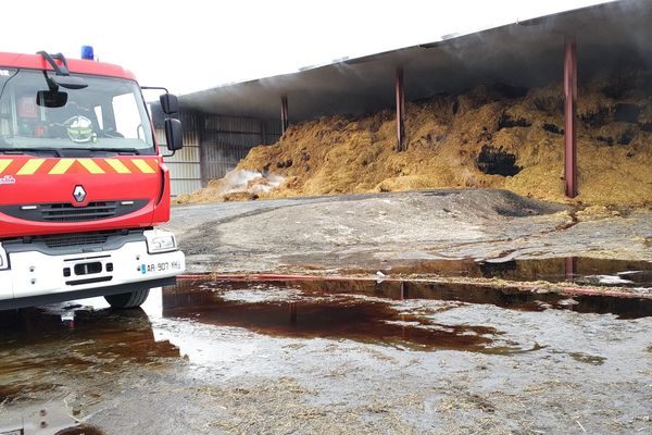 Trente-cinq sapeurs-pompiers du Puy-de-Dôme ont été mobilisés, jeudi 7 septembre sur un important incendie dans un bâtiment agricole, à Clermont-Ferrand. Photo d'illustration.