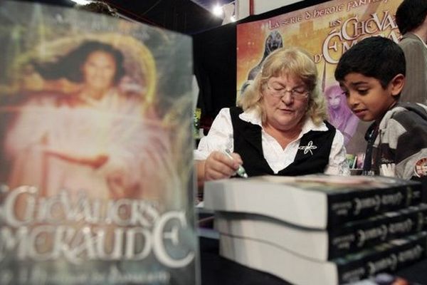 Anne Robillard au salon du livre jeunesse de Montreuil en 2009