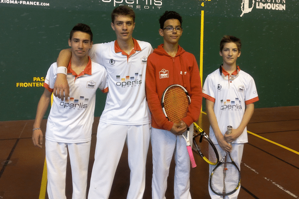 Les juniors Hugo Maumet et Nicolas Terranova, les cadets Sami Habbasse et Morgane Fayol du Pilotari Club briviste
