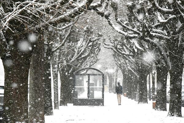 La ville de Lons-le-Saunier (Jura) sous la neige, le 9 janvier 2024. (Image d'illustration)