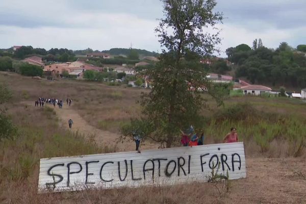 Régulièrement, en Corse, des manifestations dénoncent les opérations immobilières spéculatives.